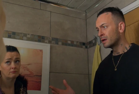 Изображение из сериала Голяк