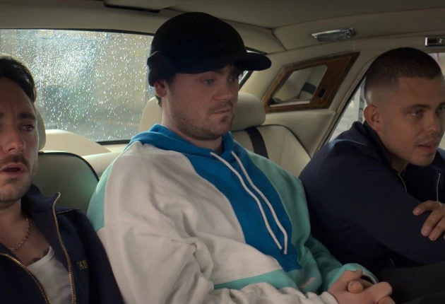 Момент из 3 сезона комедийного сериала Голяк