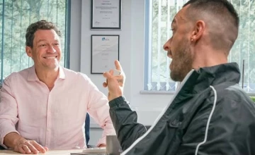 Кадр из 2 серии 3 сезона сериала Голяк