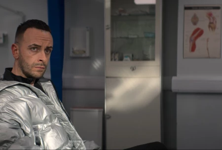 Изображение из сериала Голяк