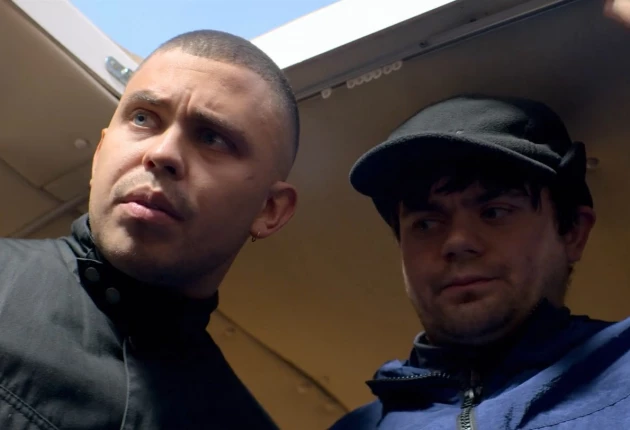 Момент из 3 сезона комедийного сериала Голяк