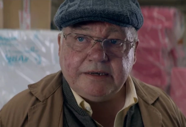 Момент из 4 сезона комедийного сериала Голяк