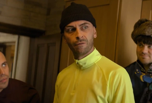 Момент из 3 сезона комедийного сериала Голяк