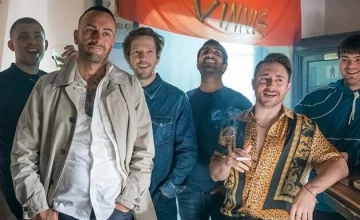 Кадр из 1 серии 3 сезона сериала Голяк