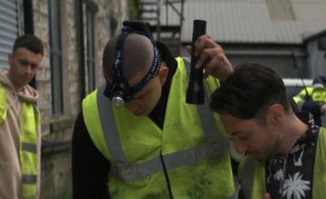 Кадр из 2 серии 1 сезона сериала Голяк