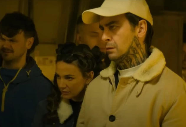 Момент из 6 сезона комедийного сериала Голяк